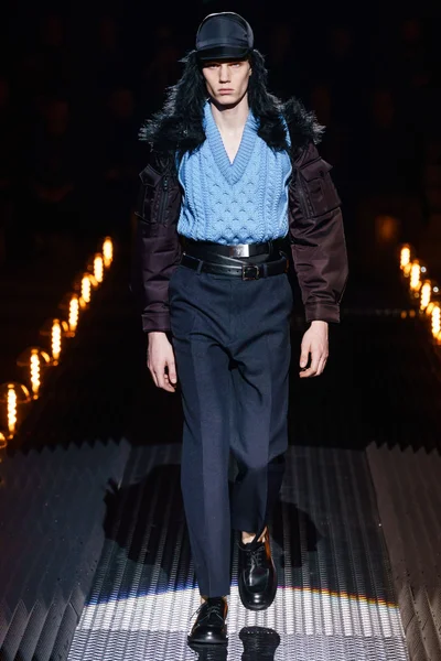 Look 38